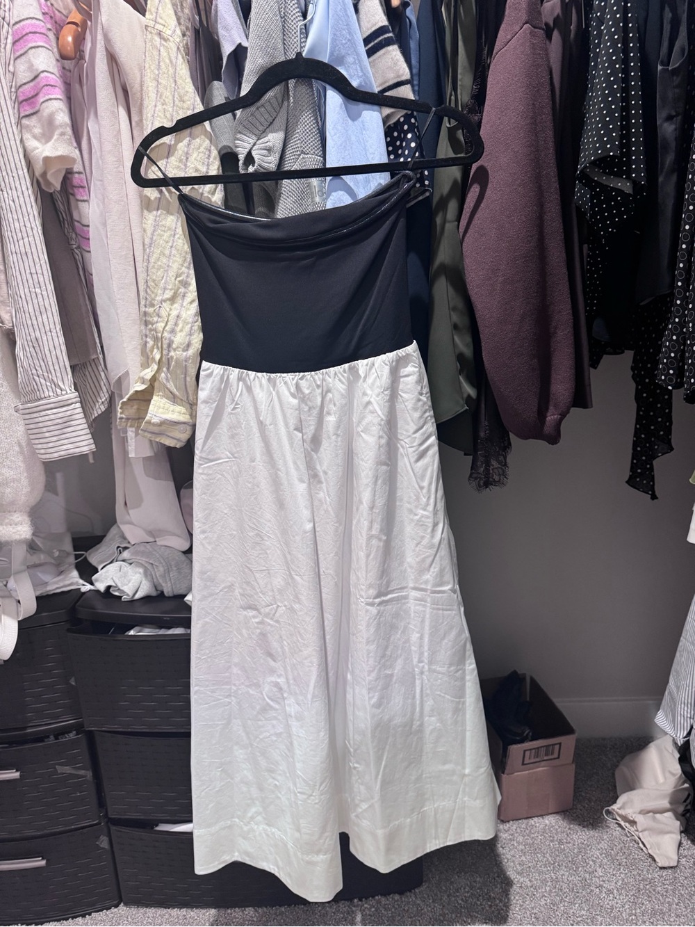 ARITZIA FLUID POPLIN DRESS CREAM/BLACK - Picture 3 of 5